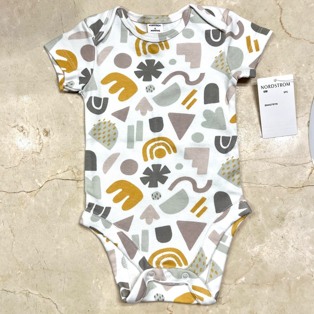 NWT short sleeve geometric patterned onesie Nordstrom